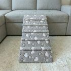 Lora kutyarámpa 80 x 40cm - szürke alapon fehér szívek és tappancsok