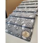 Lora kutyarámpa 80 x 40cm - szürke alapon fehér szívek és tappancsok