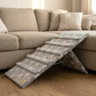 Lora kutyarámpa 80 x 40cm - szürke alapon fehér szívek és tappancsok