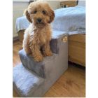 Kutyalépcső szürke színben uszkár kutyussal.